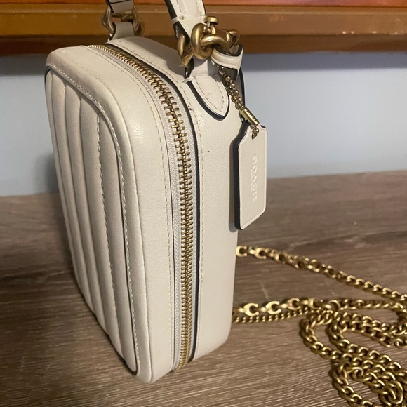 Like new Coach Alie camera crossbody bag - Picture 6 of 8